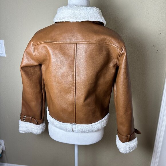 NASTY GAL Faux Leather & Faux Fur Cropped Jacker with Pockets Size 4 / Small - Picture 8 of 11